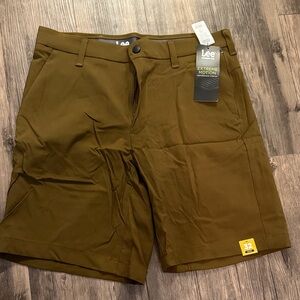 Lee Men's Tan Flat Front Shorts